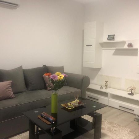 Apartament Cu 2 Camere Oradea Dış mekan fotoğraf
