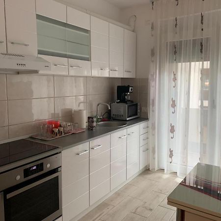 Apartament Cu 2 Camere Oradea Dış mekan fotoğraf