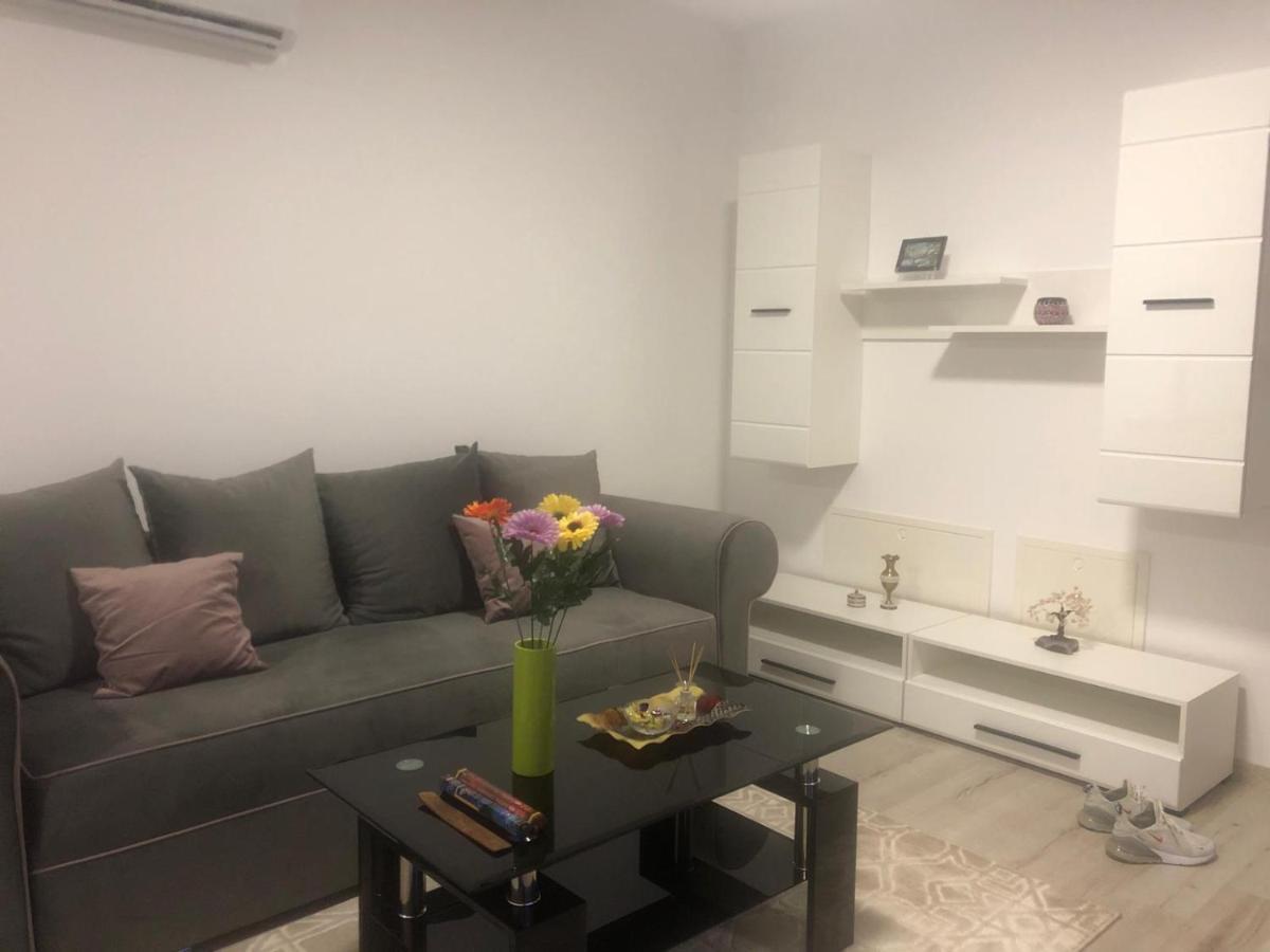 Apartament Cu 2 Camere Oradea Dış mekan fotoğraf