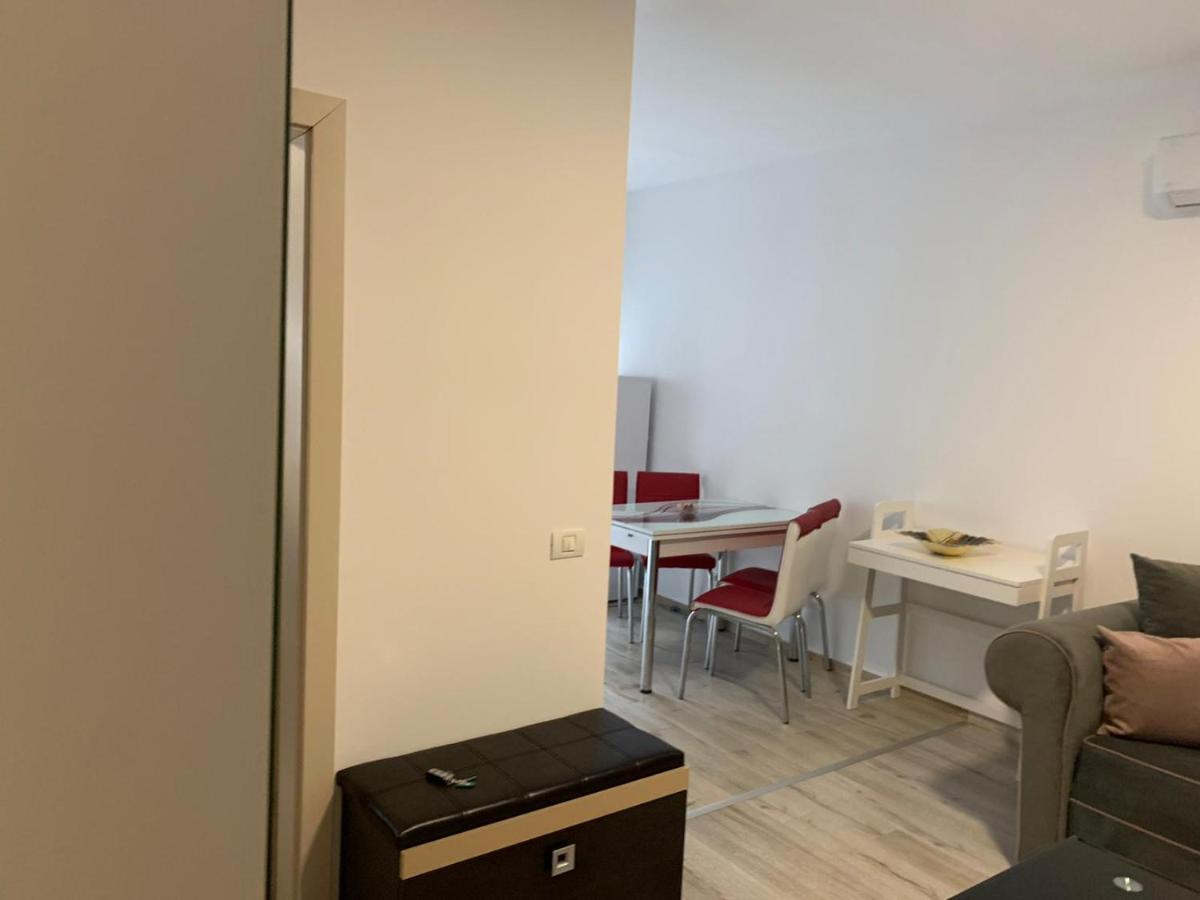 Apartament Cu 2 Camere Oradea Dış mekan fotoğraf